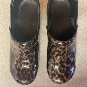 Leopard Print Women's Clogs